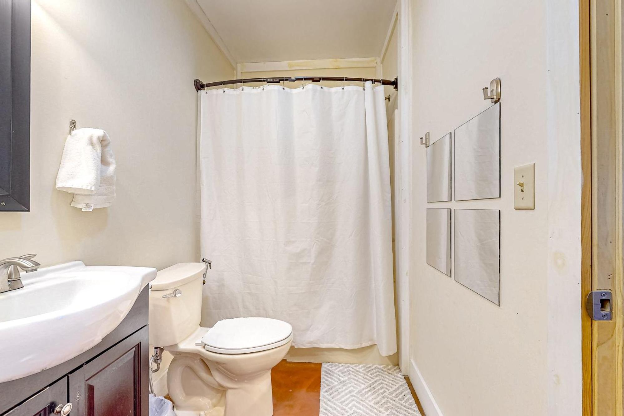 Traveler'S Hideaway, Unit B Villa Ellsworth Bagian luar foto
